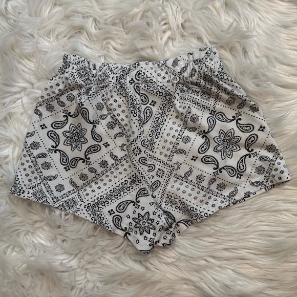 The Children’s Place Girls 5T Bandana Tank Top & Shorts Set Summer Outfit - Picture 8 of 8